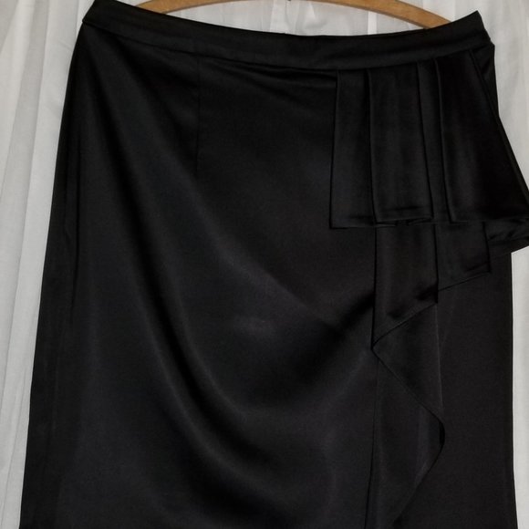 M Dressy Black Stretchy Satin Pencil Skirt - Picture 3 of 9